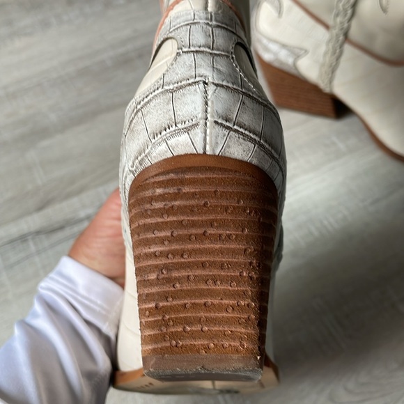 Cowboy boots - Picture 4 of 10